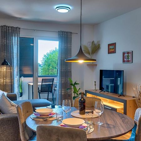 Art Apartment Monvidal พูลา ภายนอก รูปภาพ