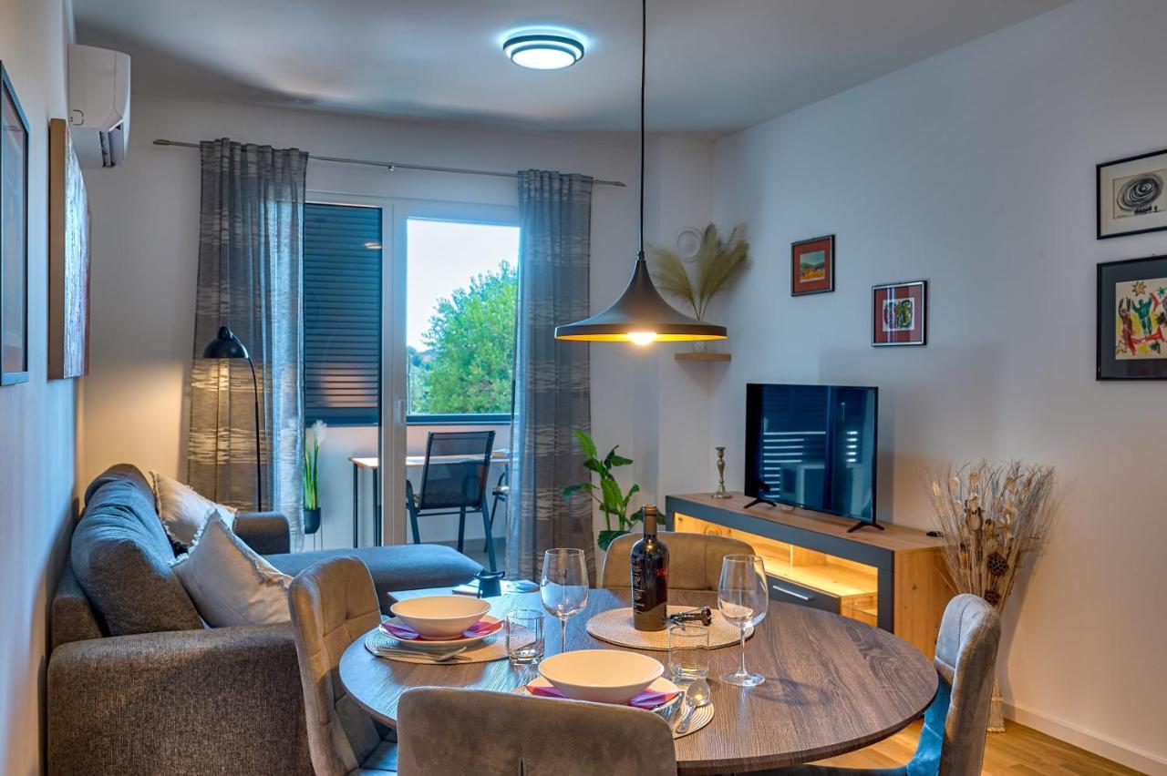 Art Apartment Monvidal พูลา ภายนอก รูปภาพ